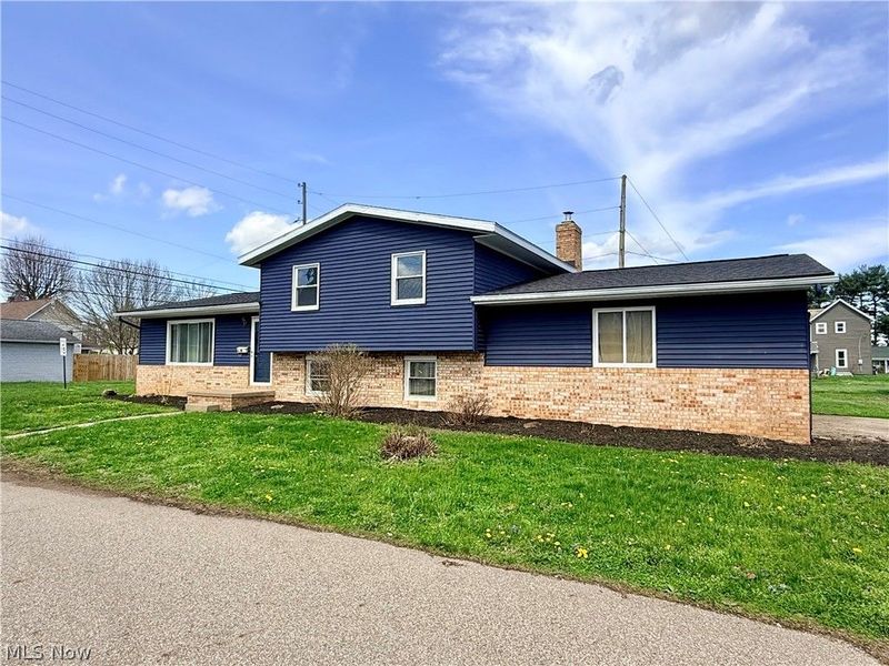 123 5th Street NE, Strasburg, OH 44680 Photo 1