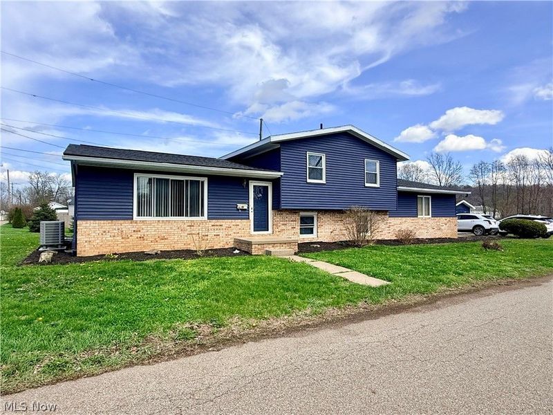 123 5th Street NE, Strasburg, OH 44680 Photo 2