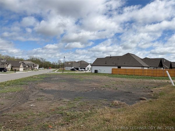 2036 E 129th Place S, Jenks, OK 74037