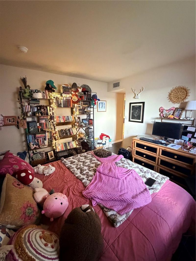 720 N Village Drive N, Unit 103, Saint Petersburg, FL 33716 Photo