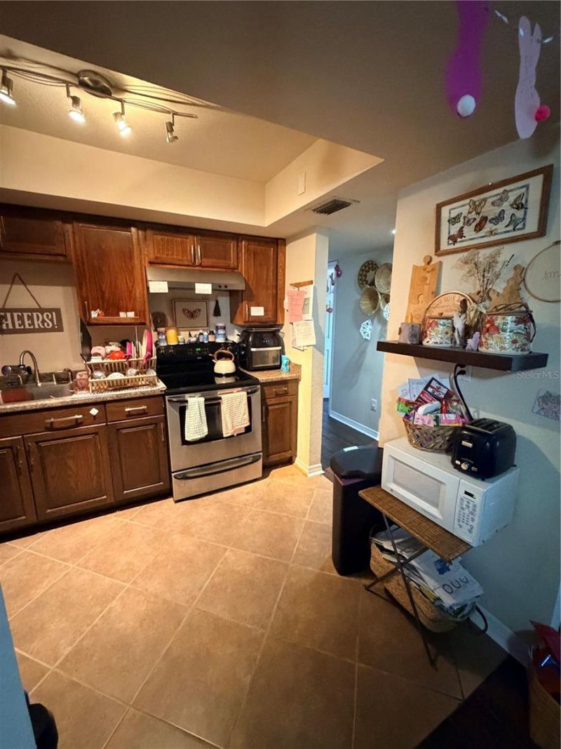 720 N Village Drive N, Unit 103, Saint Petersburg, FL 33716 Photo