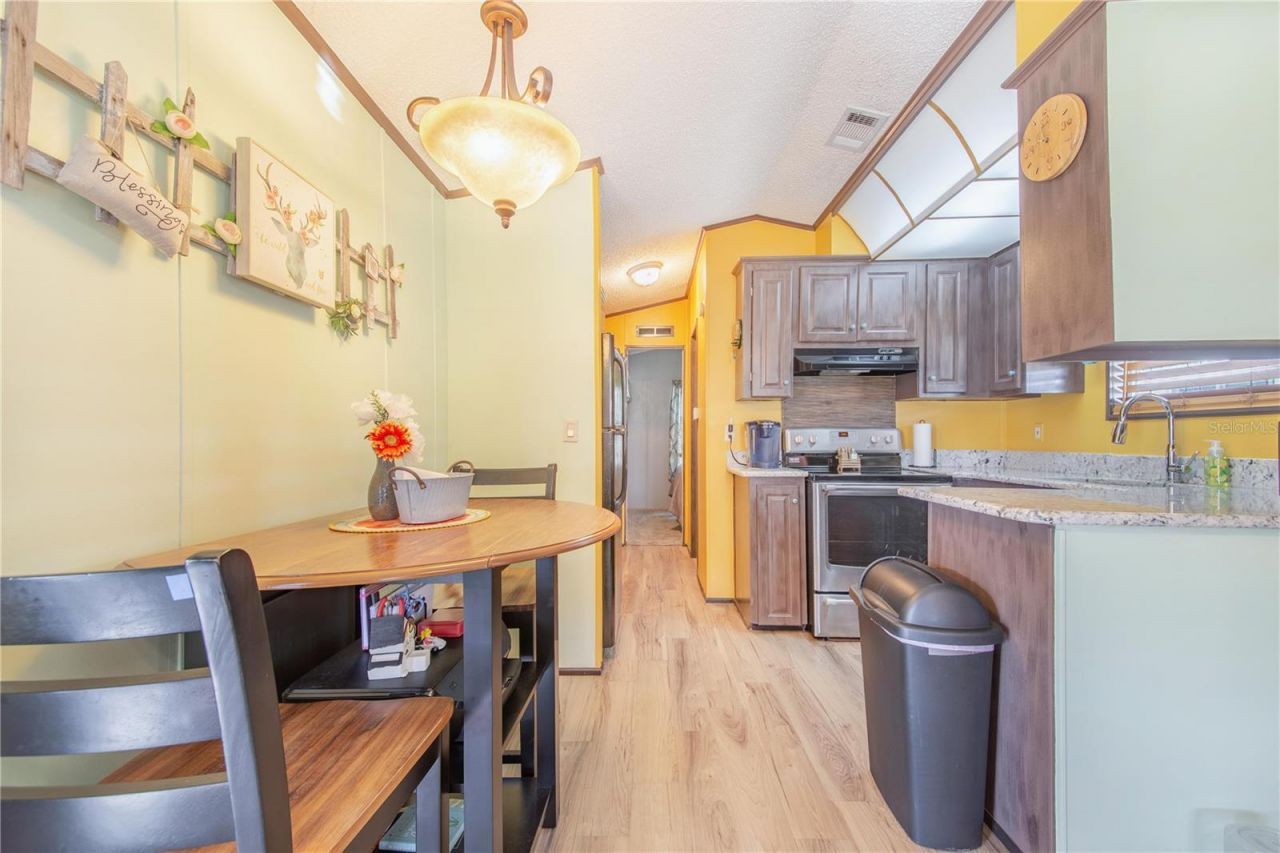 475 Pine Loop, Frostproof, FL 33843 Photo