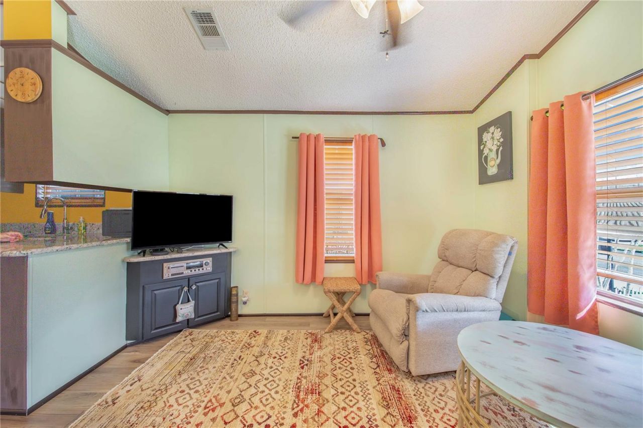 475 Pine Loop, Frostproof, FL 33843 Photo