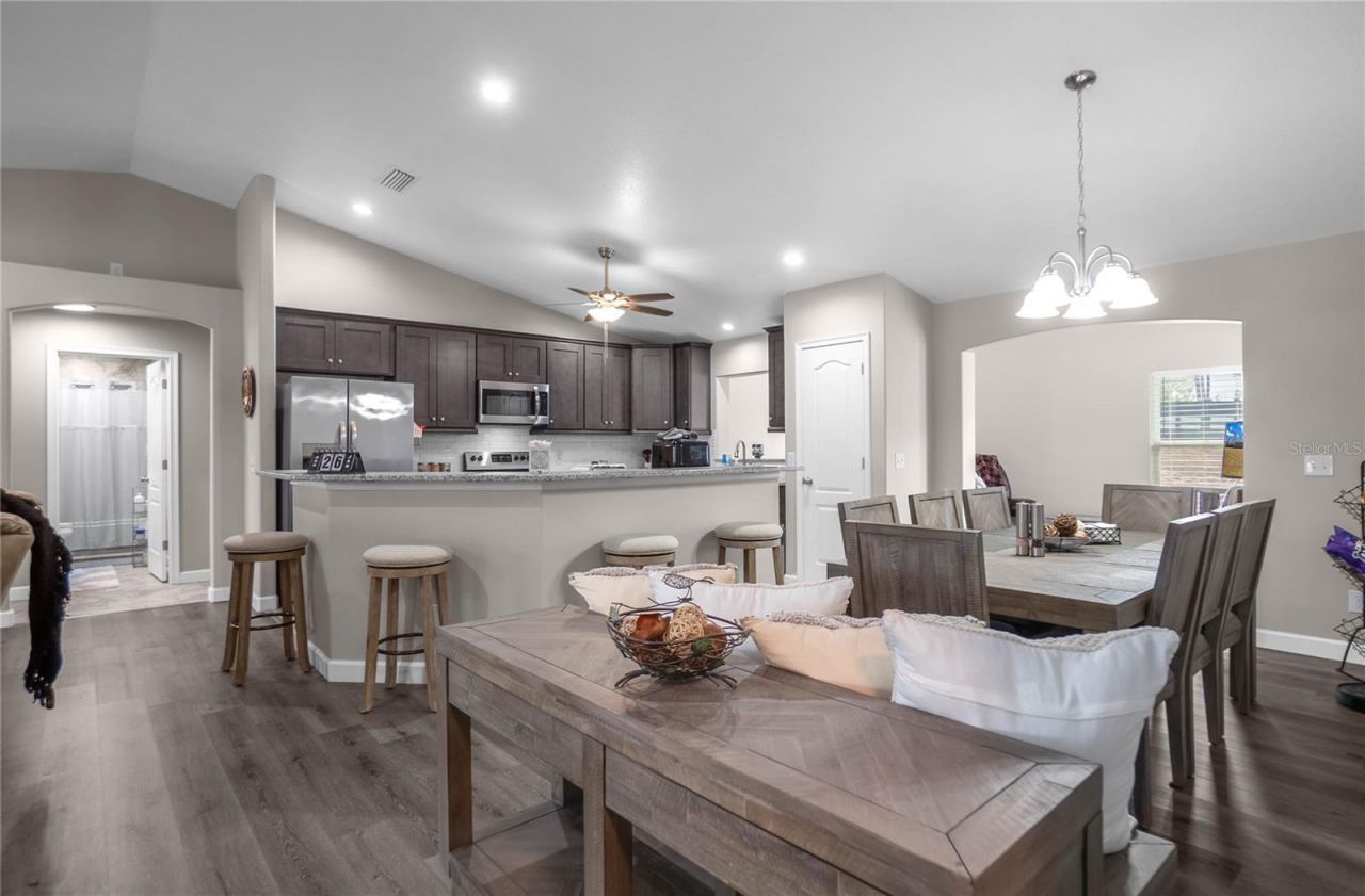 4330 W Drake Lane , Dunnellon, FL 34433 Photo