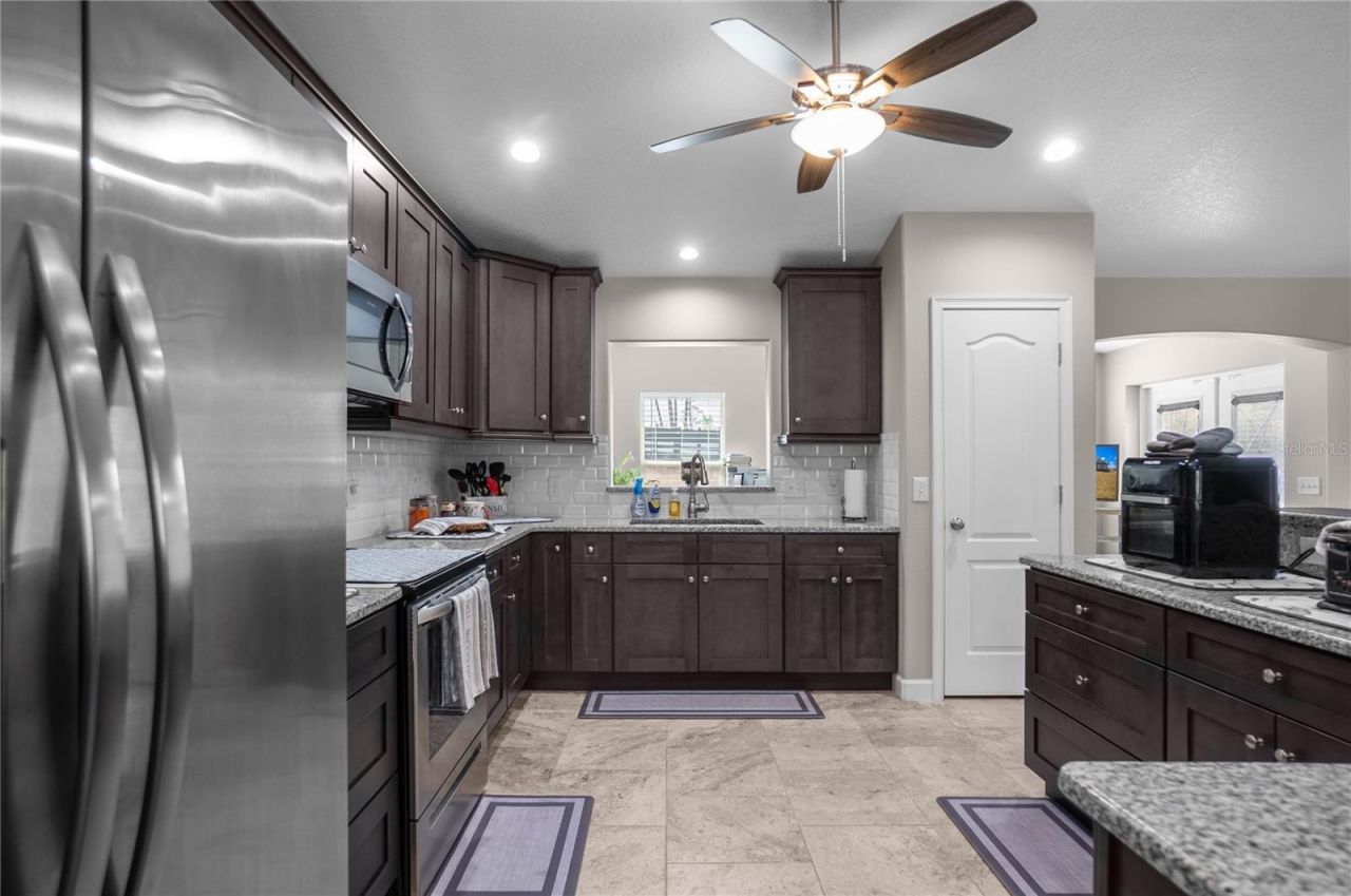 4330 W Drake Lane , Dunnellon, FL 34433 Photo