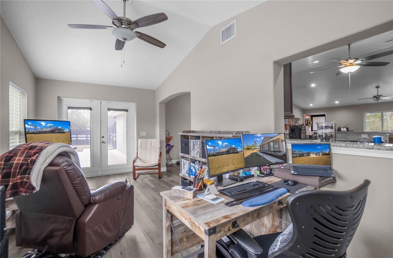 4330 W Drake Lane , Dunnellon, FL 34433 Photo