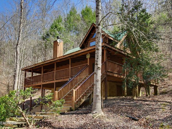 2244 Valley Mountain Way, Sevierville, TN 37862