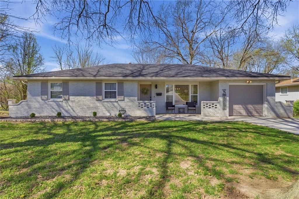 102 Garden Lane, Excelsior Springs, MO 64024 Main Photo