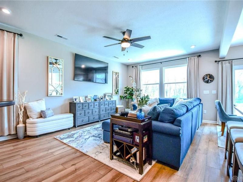 1630 S Golden Clove Bend, Sugarcreek Township, OH 45305 Photo 7