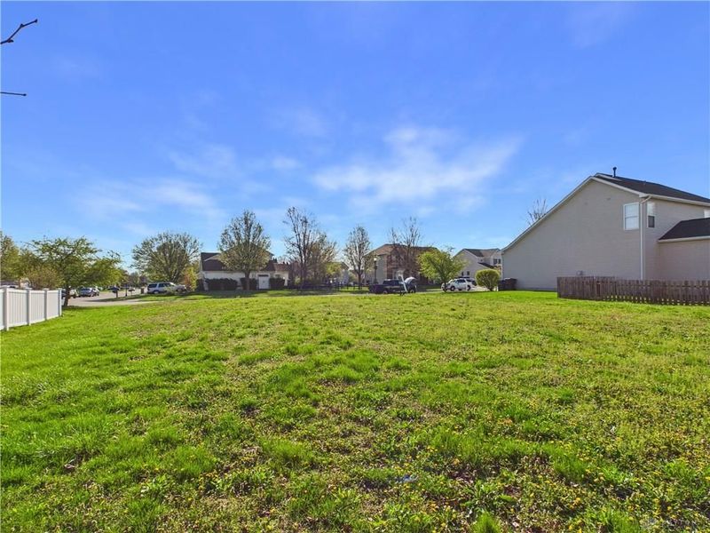 119 Springhouse Drive, Union, OH 45322 Photo 2