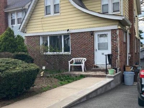 15 Roosevelt Street, NORTH ARLINGTON, NJ 07031