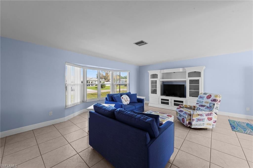 710 SE 43rd St , Cape Coral, FL 33904 Photo