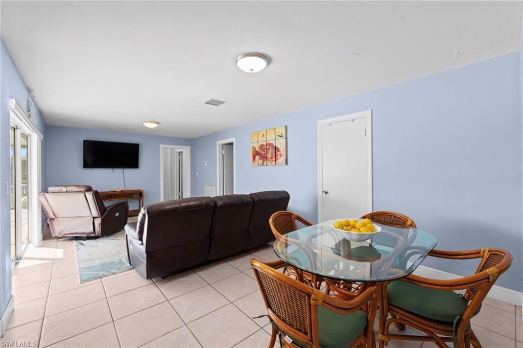 710 SE 43rd St , Cape Coral, FL 33904 Photo