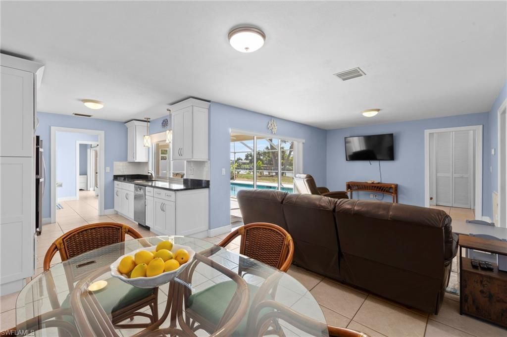 710 SE 43rd St , Cape Coral, FL 33904 Photo