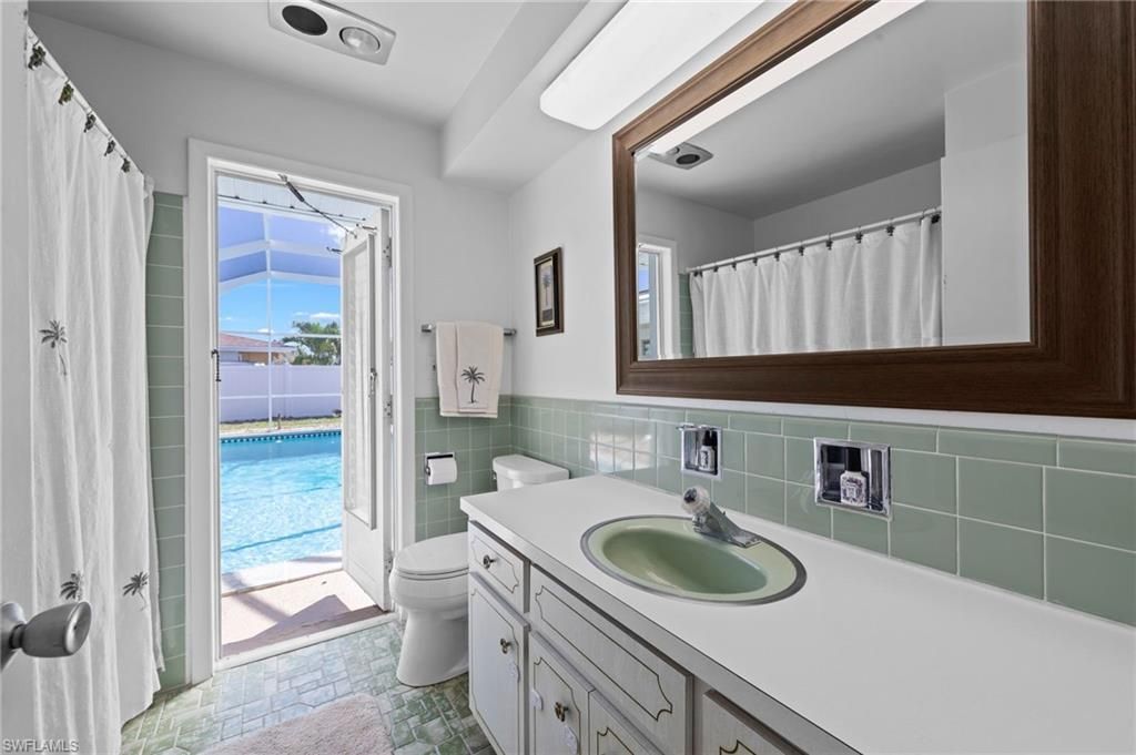 710 SE 43rd St , Cape Coral, FL 33904 Photo