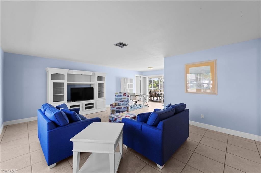 710 SE 43rd St , Cape Coral, FL 33904 Photo