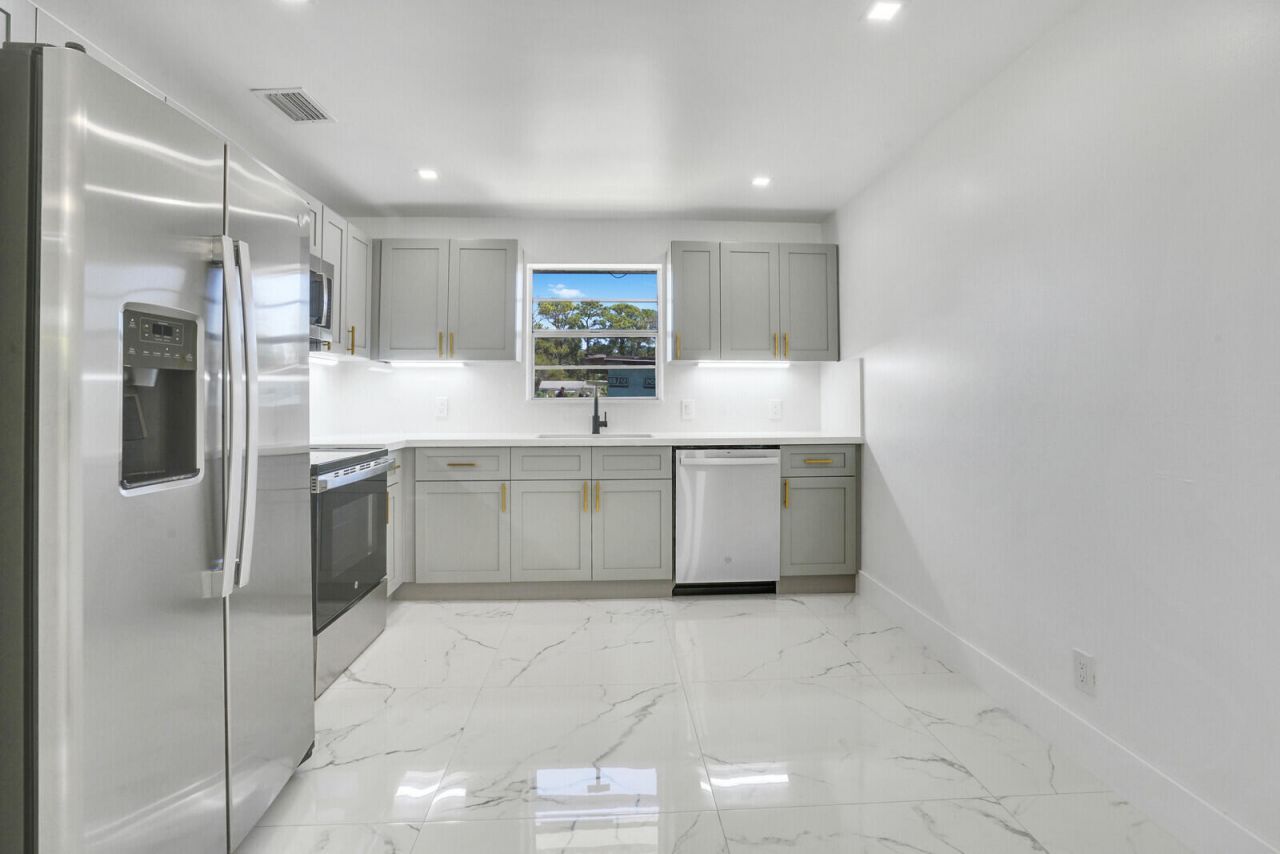 4098 Linda Lane, Palm Springs, FL 33406 Photo