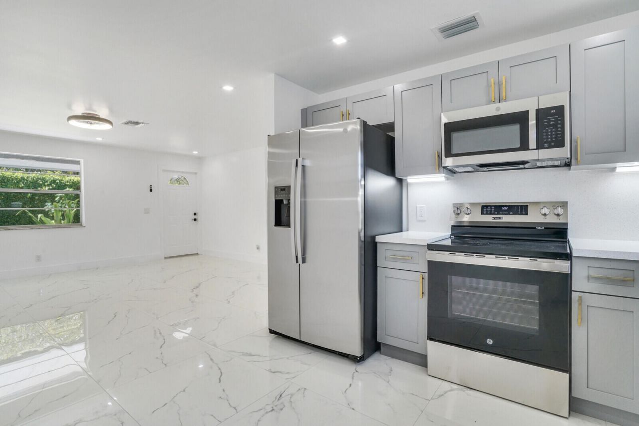 4098 Linda Lane, Palm Springs, FL 33406 Photo