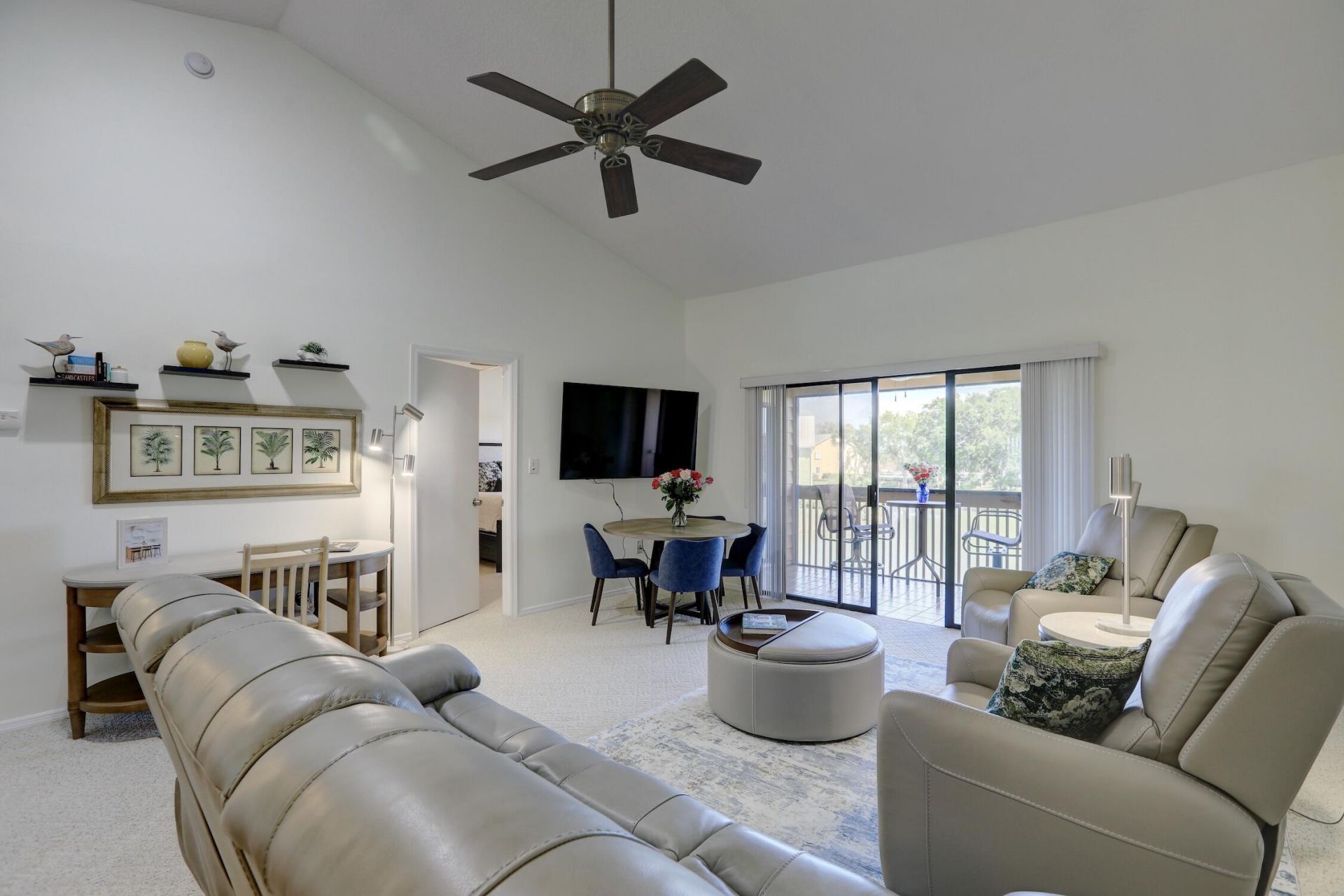 5720 Pelican Pointe Drive, Unit 3, Sebastian, FL 32958 Photo