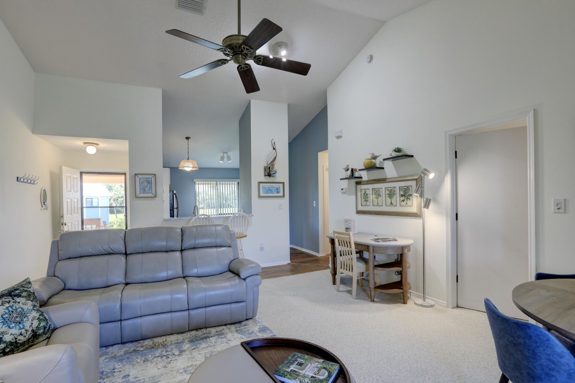 5720 Pelican Pointe Drive, Unit 3, Sebastian, FL 32958 Photo