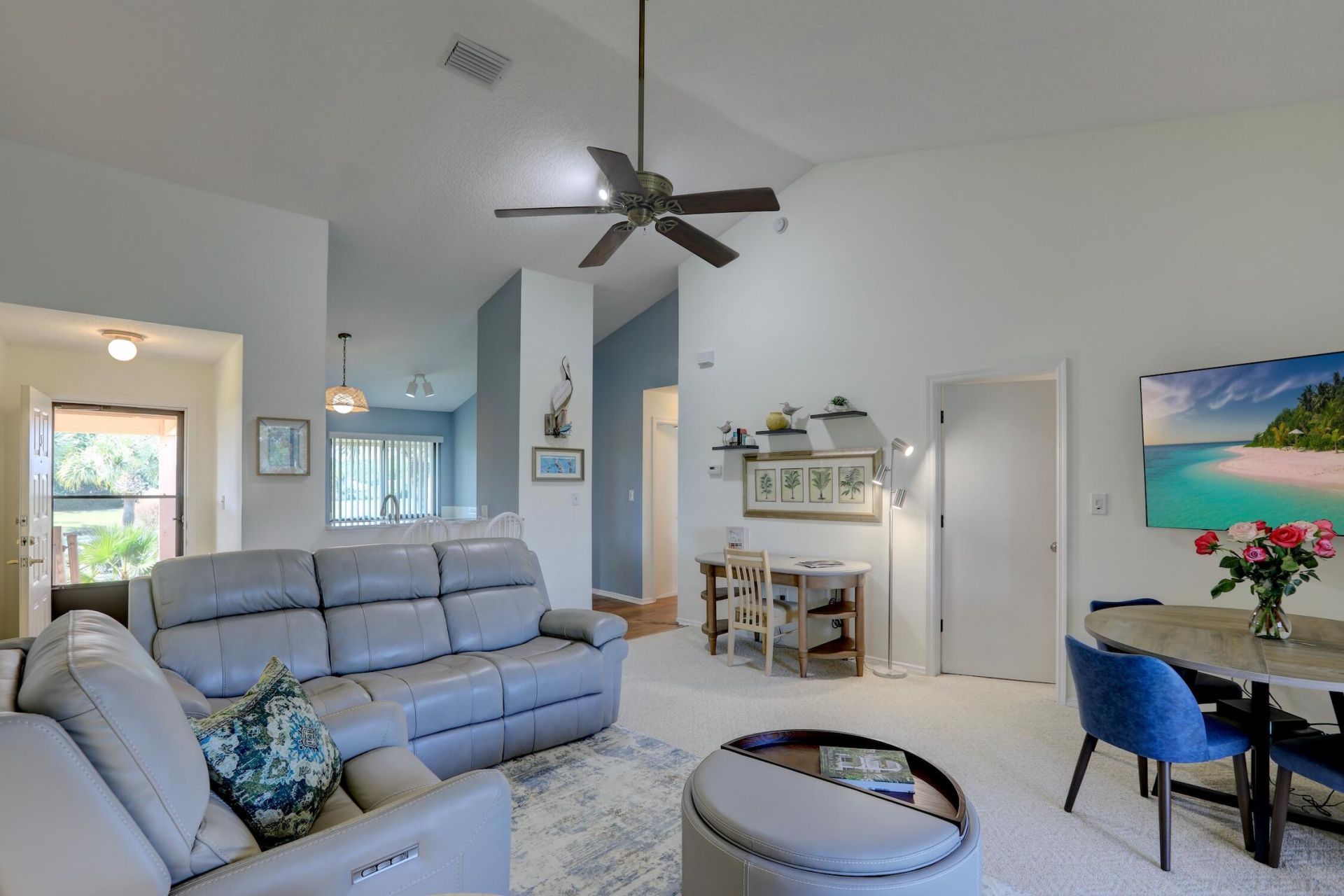 5720 Pelican Pointe Drive, Unit 3, Sebastian, FL 32958 Photo