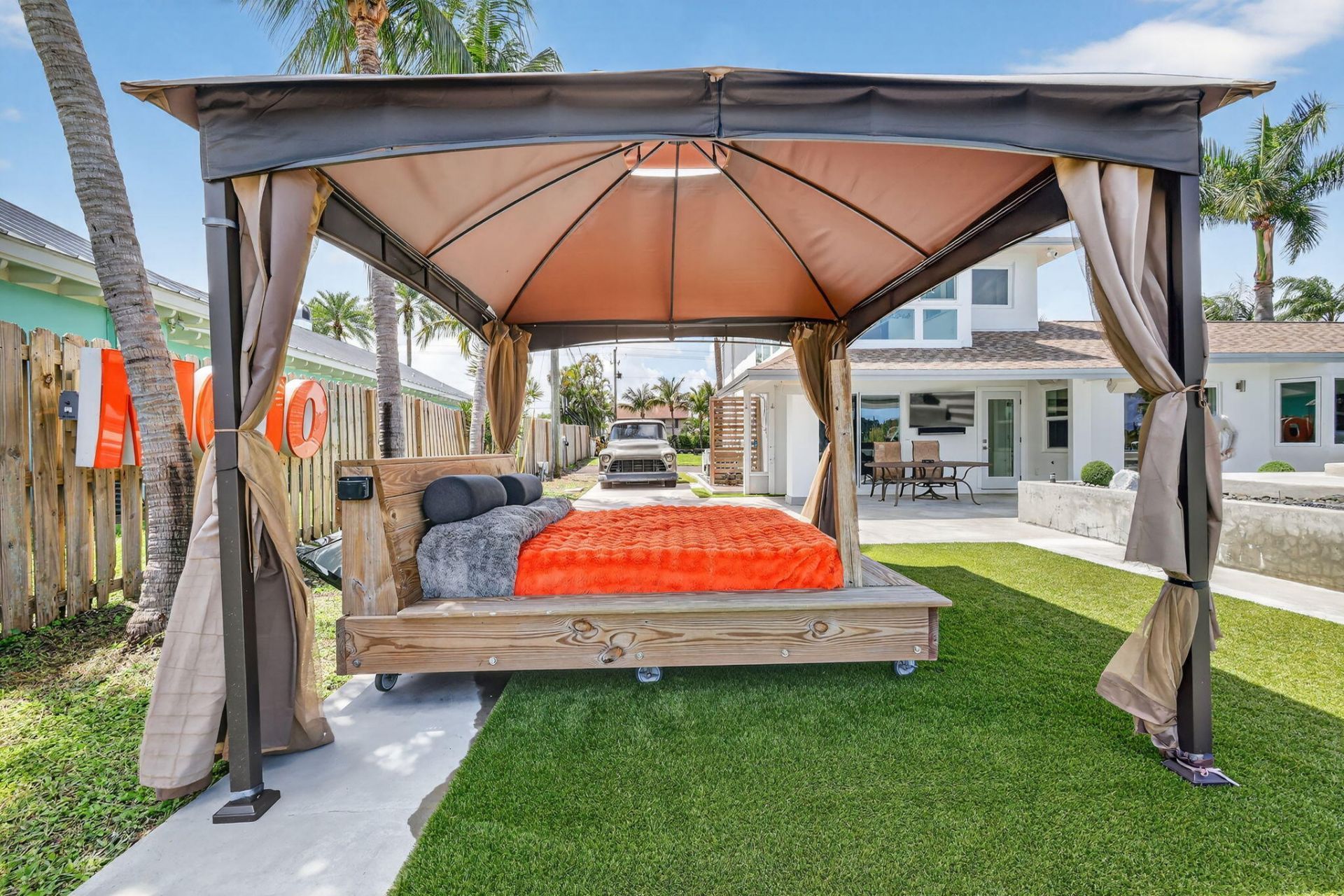 6544 Eastview Drive, Lantana, FL 33462 Photo