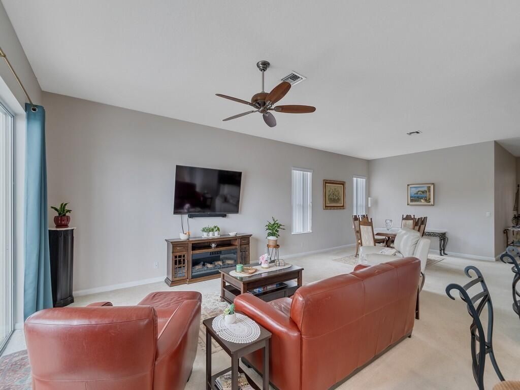 383 NW Sunview Way, Port Saint Lucie, FL 34986 Photo