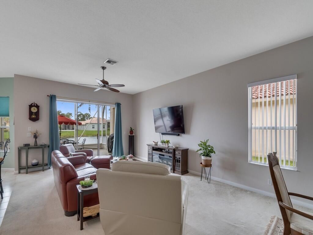 383 NW Sunview Way, Port Saint Lucie, FL 34986 Photo