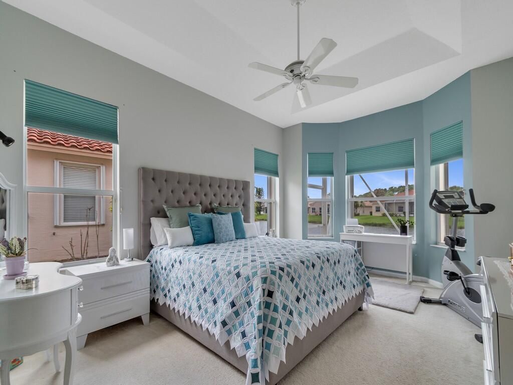 383 NW Sunview Way, Port Saint Lucie, FL 34986 Photo