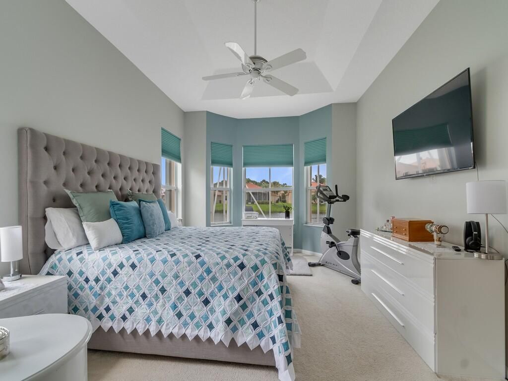 383 NW Sunview Way, Port Saint Lucie, FL 34986 Photo