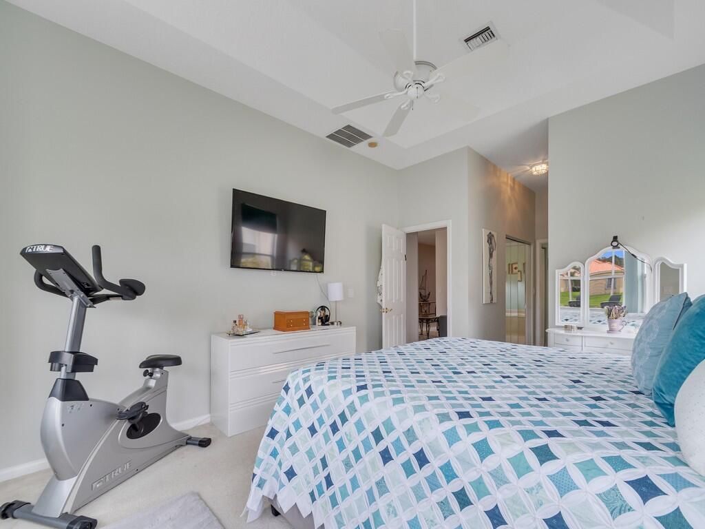 383 NW Sunview Way, Port Saint Lucie, FL 34986 Photo