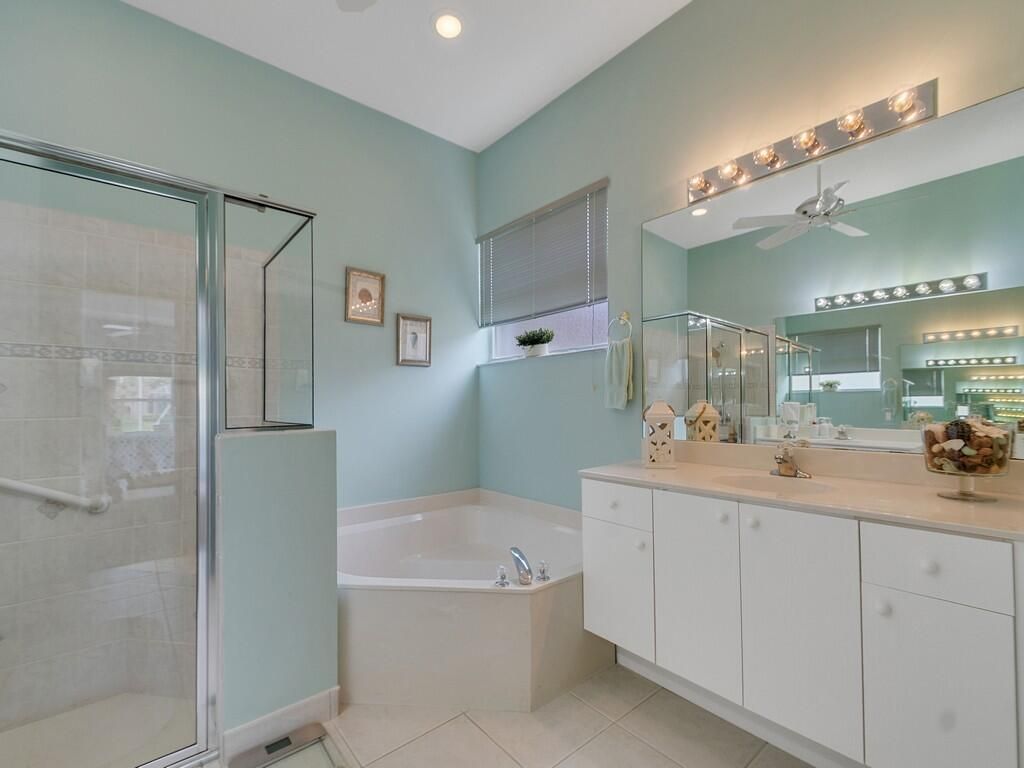 383 NW Sunview Way, Port Saint Lucie, FL 34986 Photo