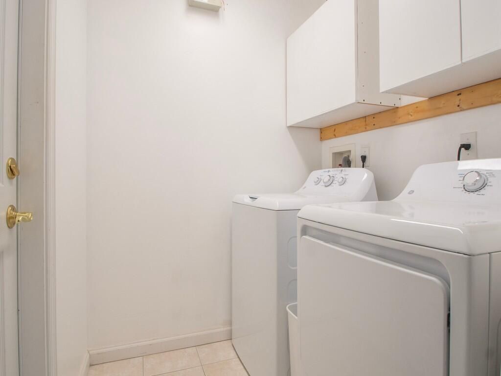 383 NW Sunview Way, Port Saint Lucie, FL 34986 Photo