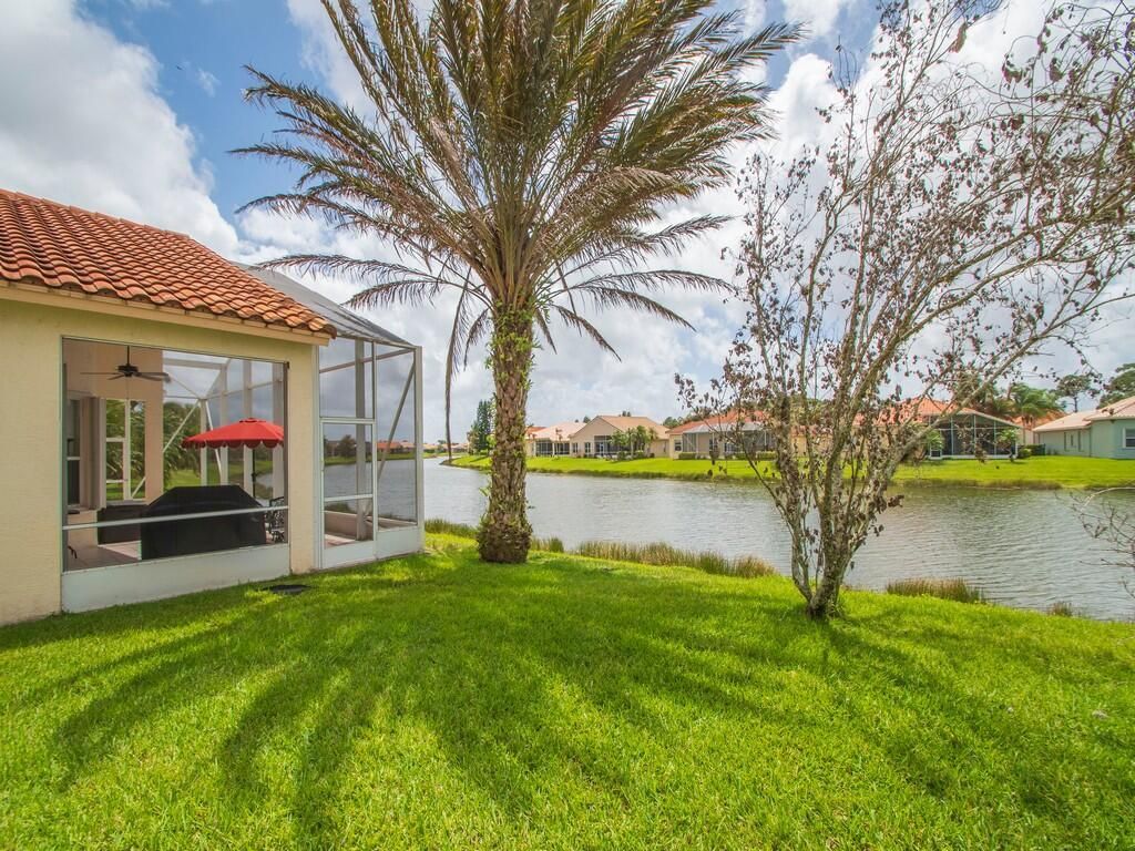 383 NW Sunview Way, Port Saint Lucie, FL 34986 Photo