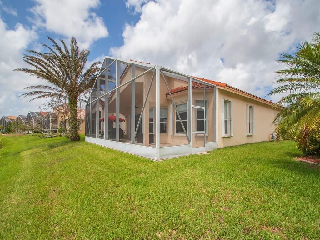 383 NW Sunview Way, Port Saint Lucie, FL 34986 Photo