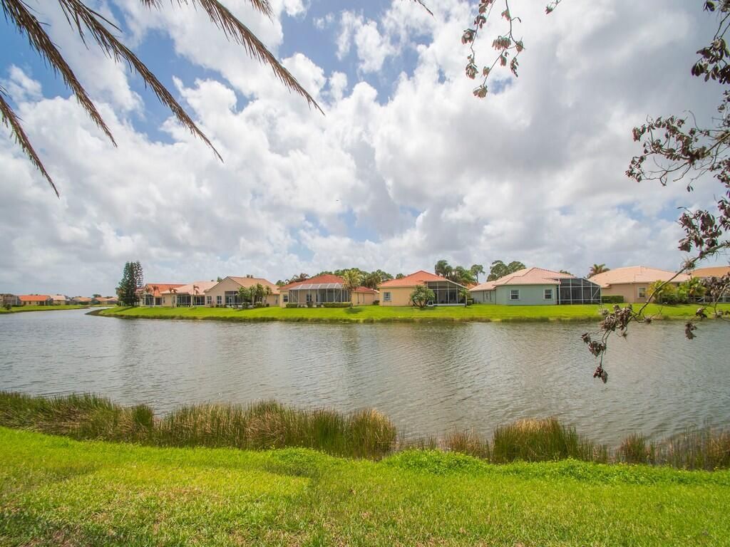 383 NW Sunview Way, Port Saint Lucie, FL 34986 Photo