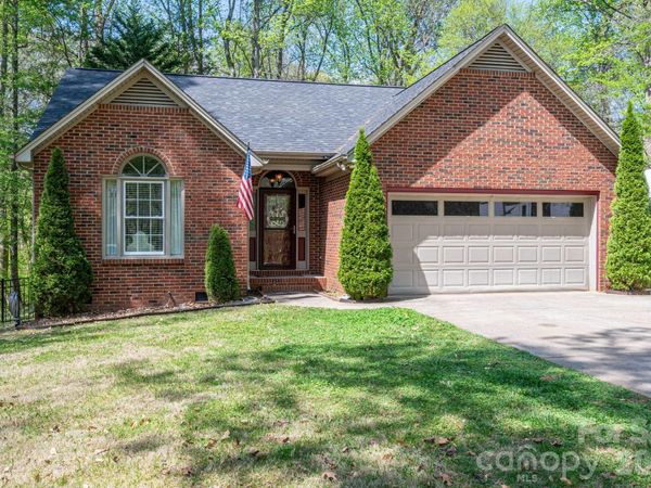 335 Cape Breton Trail, Gastonia, NC 28056