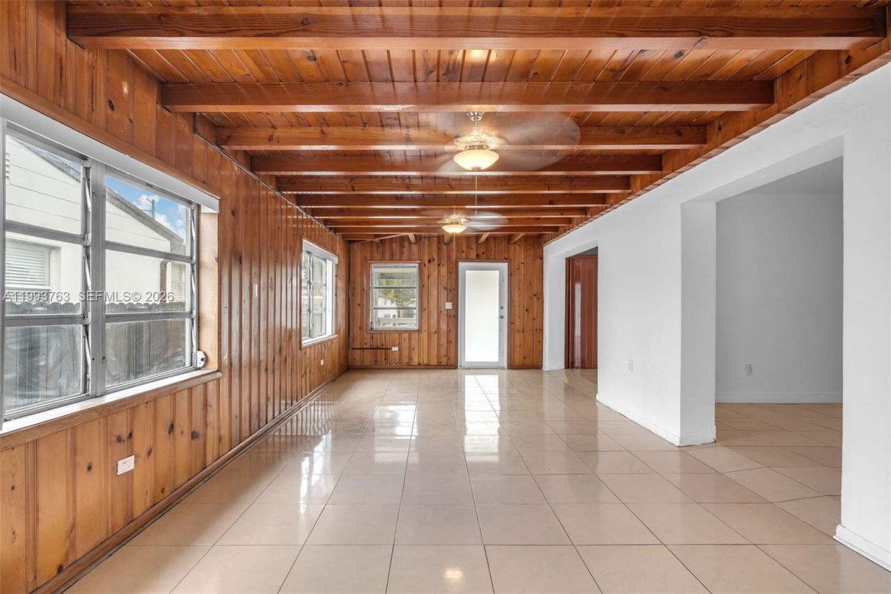 667 E 20th St , Hialeah, FL 33013 Photo