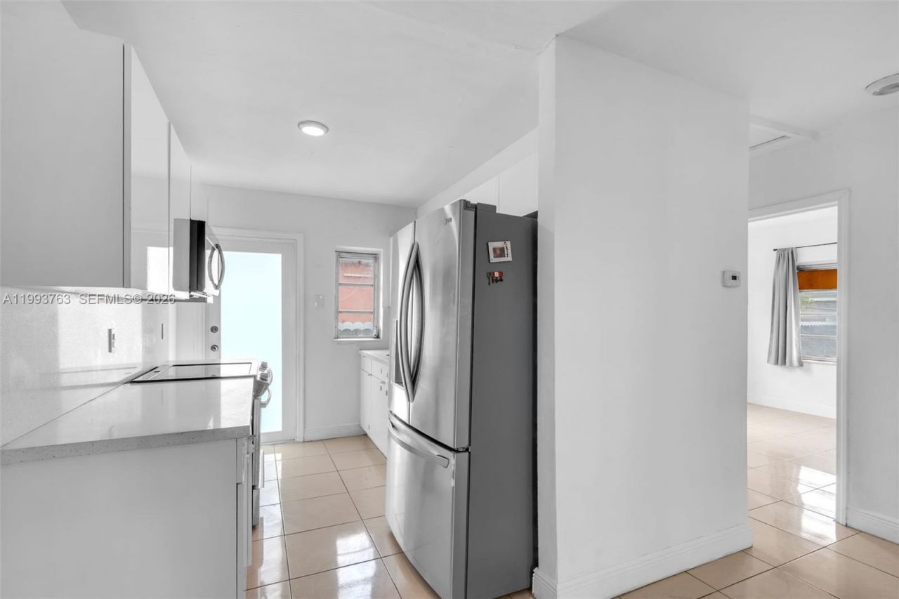 667 E 20th St , Hialeah, FL 33013 Photo