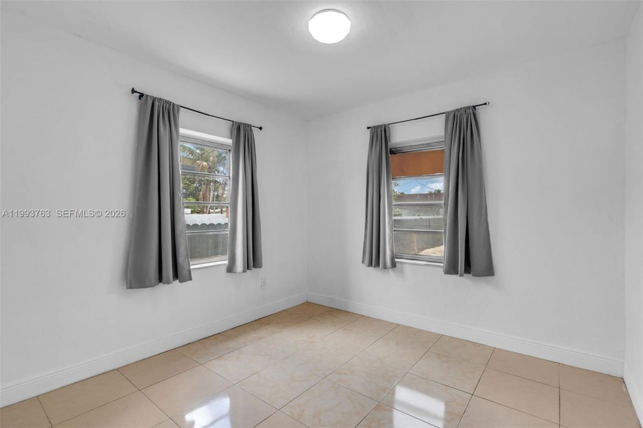 667 E 20th St , Hialeah, FL 33013 Photo