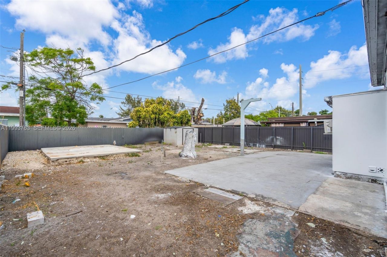 667 E 20th St , Hialeah, FL 33013 Photo