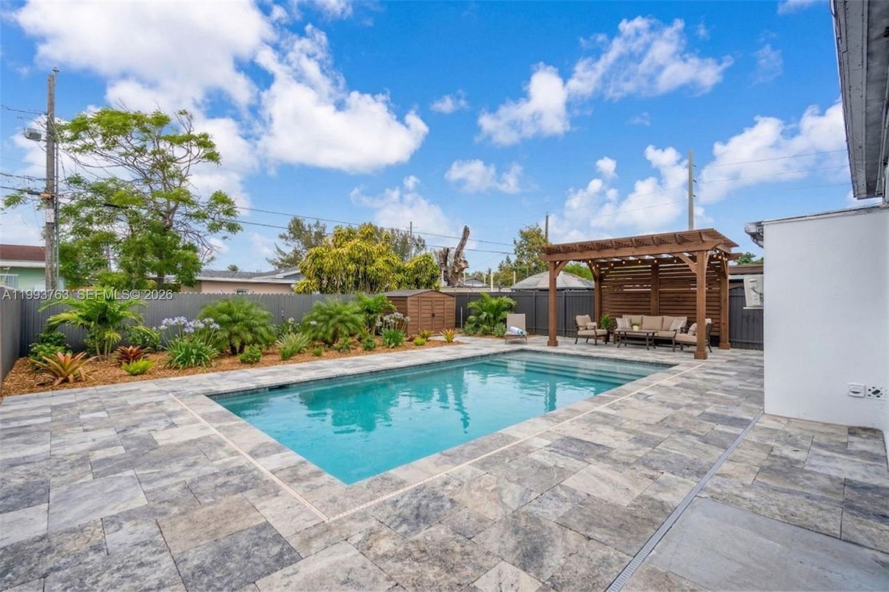 667 E 20th St , Hialeah, FL 33013 Photo