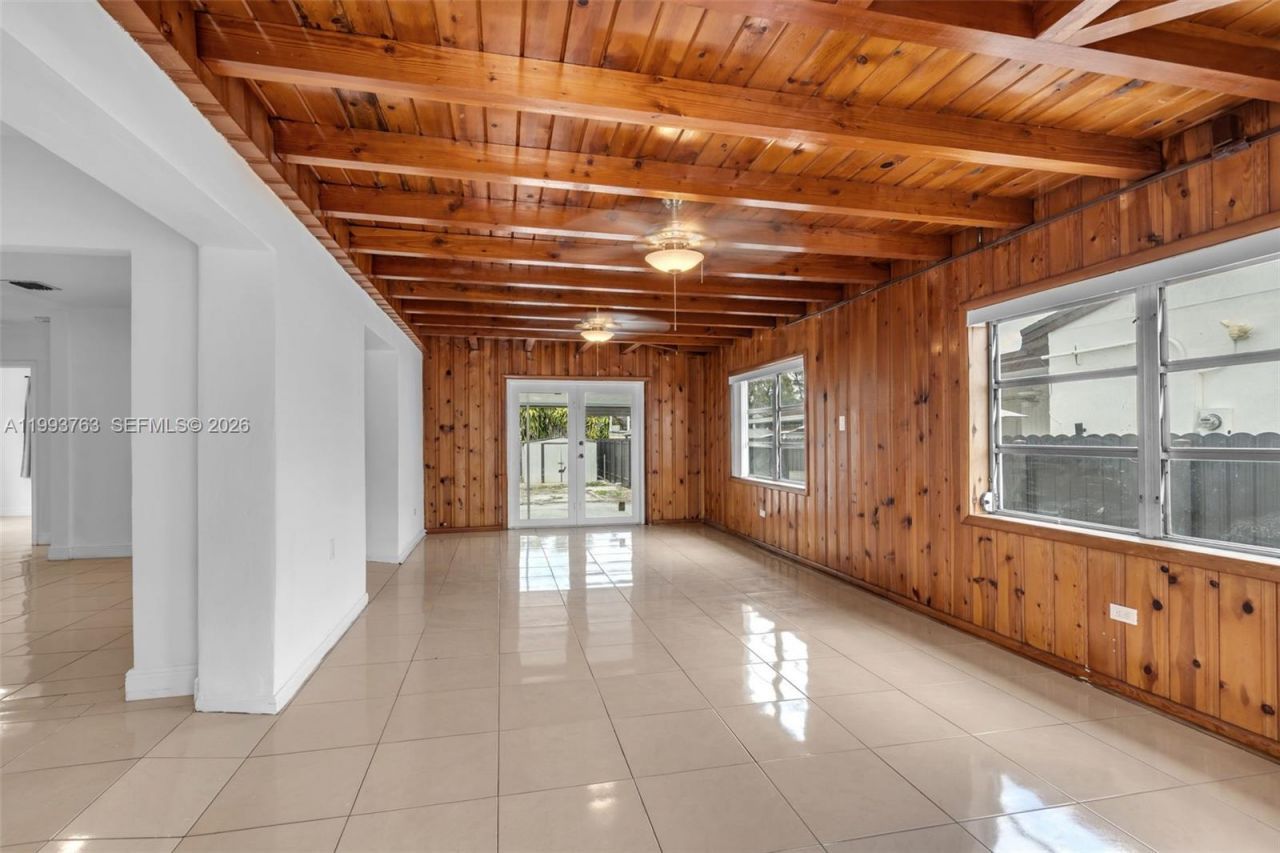 667 E 20th St , Hialeah, FL 33013 Photo