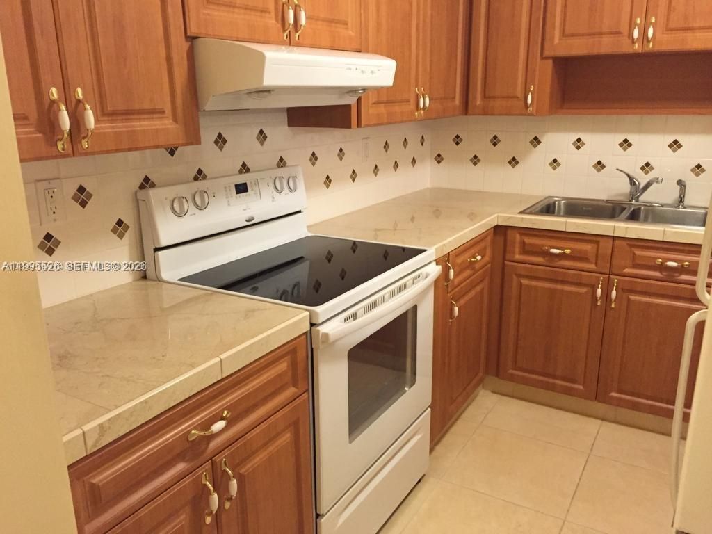 9301 SW 92nd Ave, Unit 210C, Miami, FL 33176 Photo