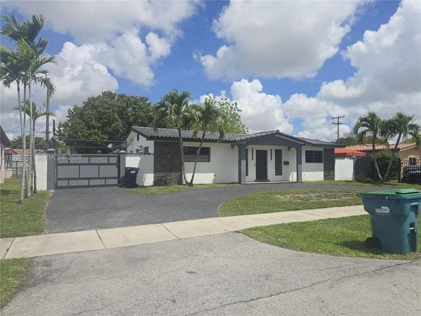 9725 SW 15th St , Miami, FL 33174
