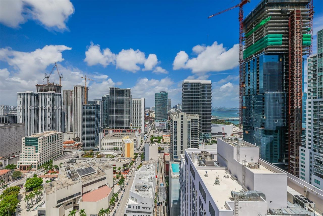 133 NE 2nd Ave, Unit 611, Miami, FL 33132 Photo