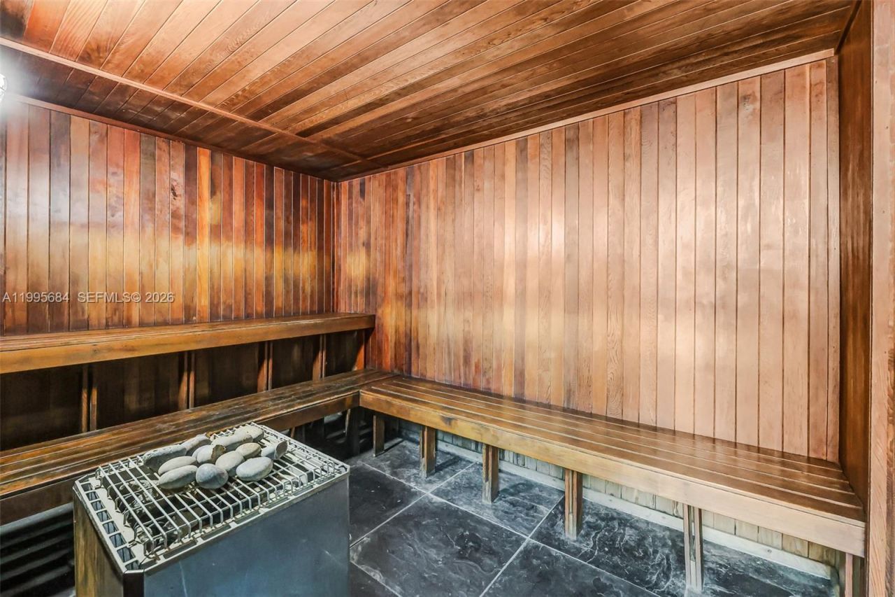 133 NE 2nd Ave, Unit 611, Miami, FL 33132 Photo