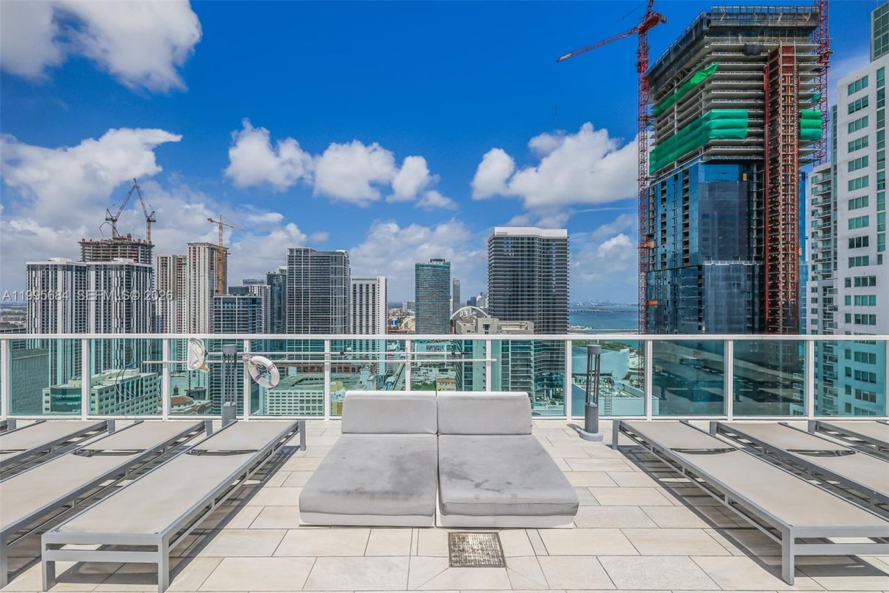133 NE 2nd Ave, Unit 611, Miami, FL 33132 Photo