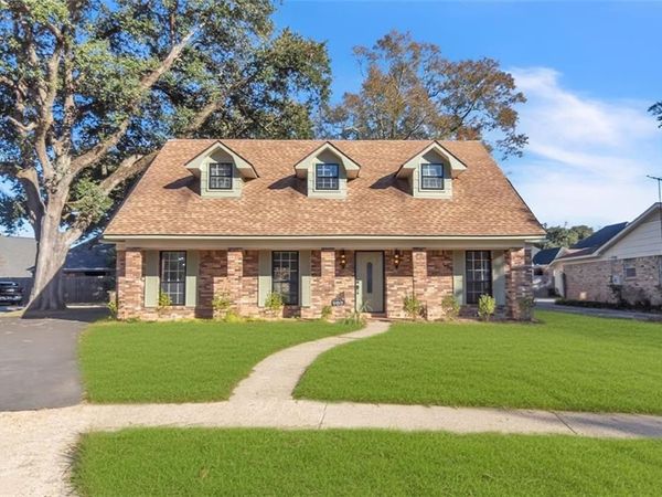 709 Oak Field Drive, Mobile, AL 36609