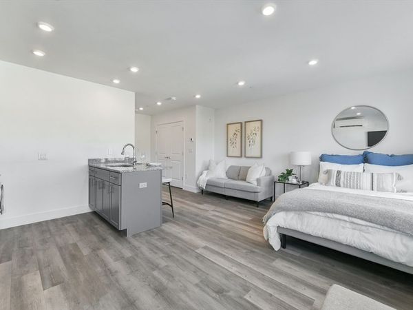 585 Essex St, Unit 715, Lynn, MA 01901